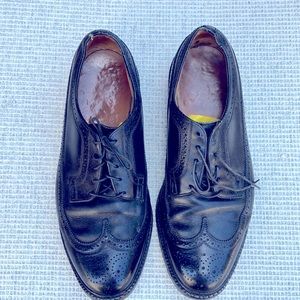 Men’s floorsheim imperial wing tips size 11 E